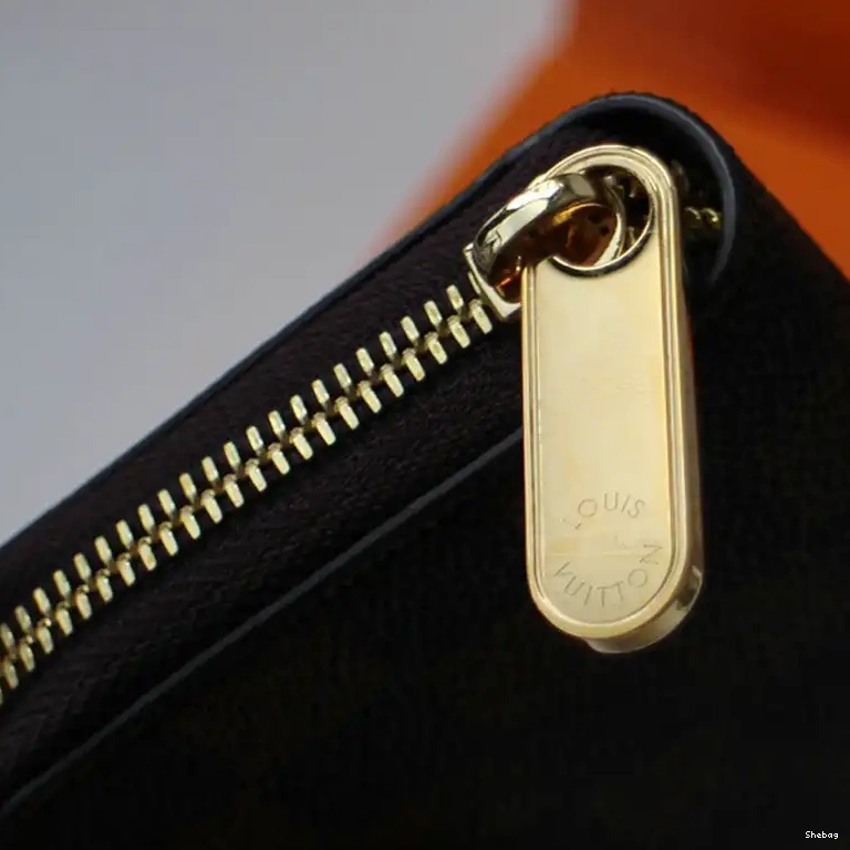 Bags LV 2106DJ0112 0629